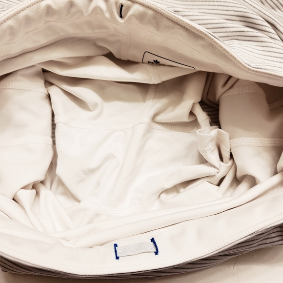 Peter Millar Women's Performance Alice Petal Hem Contrast Trim Golf Skort Small - Picture 9 of 10